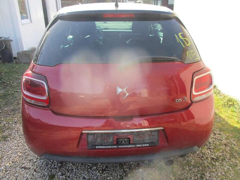 Gebraucht DS Automobiles DS3 Connected Chic 82 PS (60 kW) 2017 Rot rubi+schwarz metallic Kleinwagen