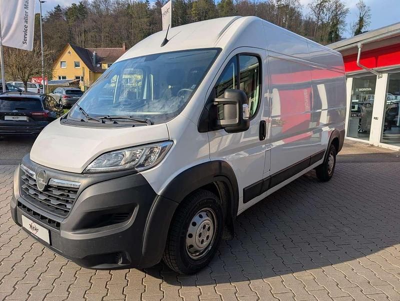 Gebraucht Opel Movano 140 PS (102 kW) 2022 Casabl/arctic/eisweiss/kaolin Van