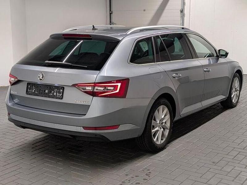Gebraucht Skoda Superb 179 PS (131 kW) 2018 Grau Limousine