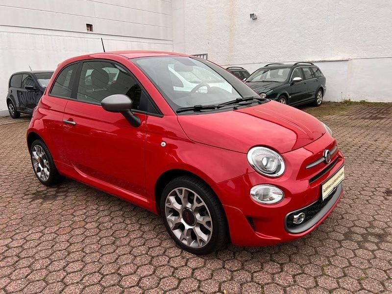 Rot uni Gebraucht 2018 Fiat 500 S Kleinwagen | 10.990 € (Etwas zu teuer) - Bild 1/4