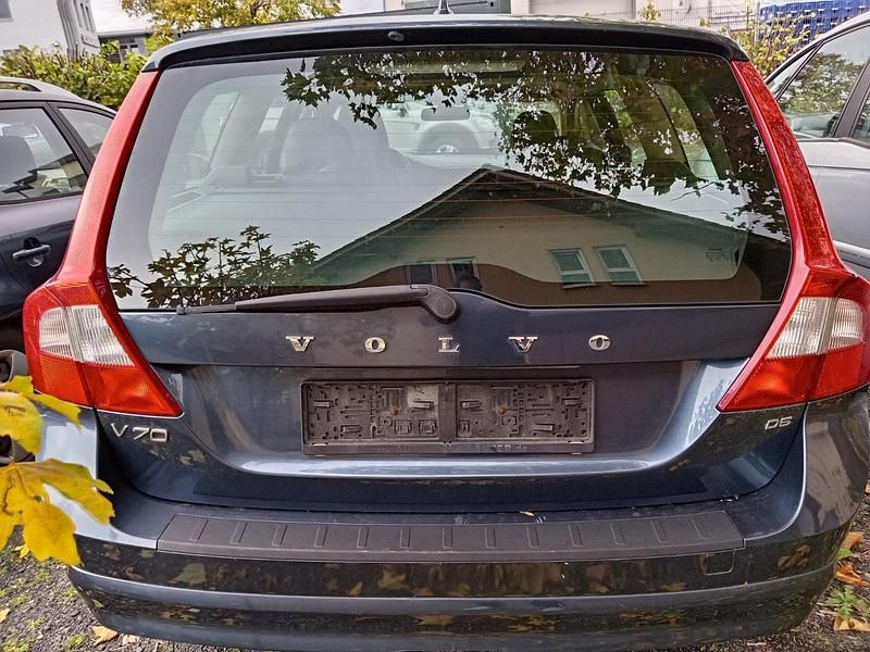 Blau Gebraucht 2009 Volvo V70 Kombi | 2.680 € (Etwas zu teuer) - Bild 1/4