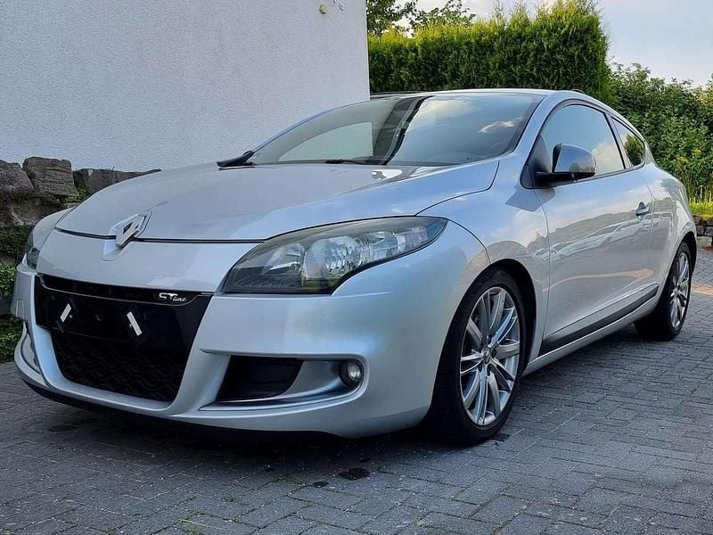 Grau Gebraucht 2011 Renault Mégane GT Line GT-Line Coupé | 3.800 € (Guter Preis) - Bild 1/4