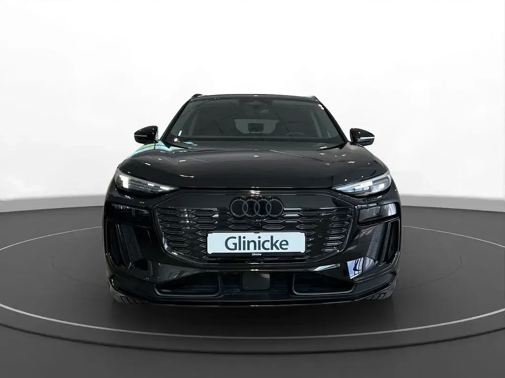 Używany Audi Q6 e-tron Performance 225 kW (306 KM) 2025 Czarny SUV