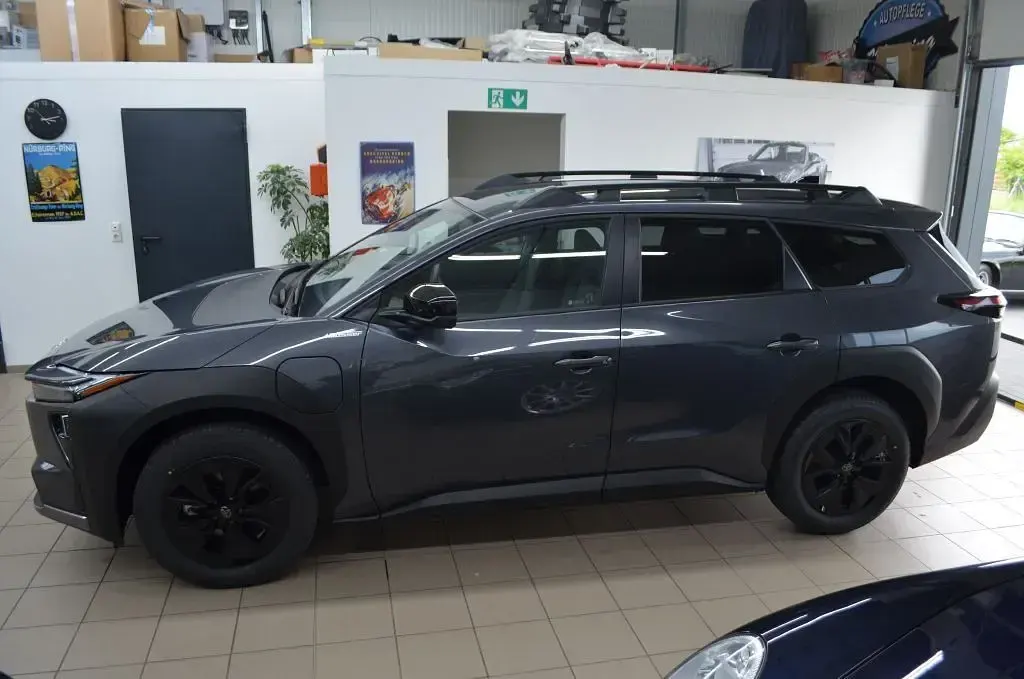 Neu Toyota bZ4X 164 kW (224 PS) 2026 Magnetite grey metallic SUV