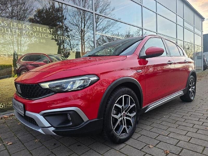 Rot Gebraucht 2022 Fiat Tipo Cross Kleinwagen | 16.600 € (Fairer Preis) - Bild 1/4