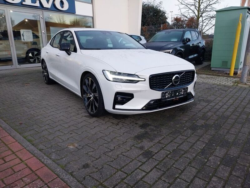 Gebraucht Volvo S60 Ultimate 250 PS (183 kW) 2023 Weiß Limousine
