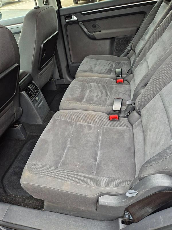 Gebraucht VW Touran 140 PS (102 kW) 2015 Schwarz Van / Kleinbus