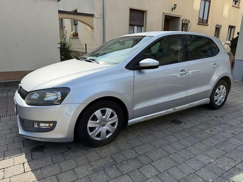 Usata VW Polo Trendline 75 CV (55 kW) 2010 Argento Utilitaria