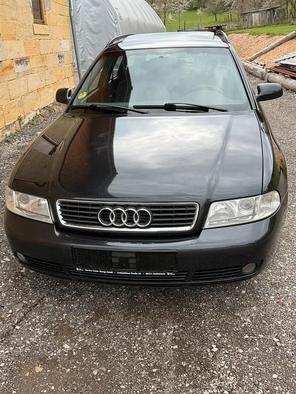 Usata Audi A4 150 CV (110 kW) 1999 Nero Station wagon