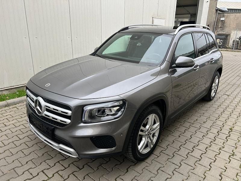 Grau Gebraucht 2022 Mercedes GLB200 SUV | 30.999 € (Superpreis) - Bild 1/4