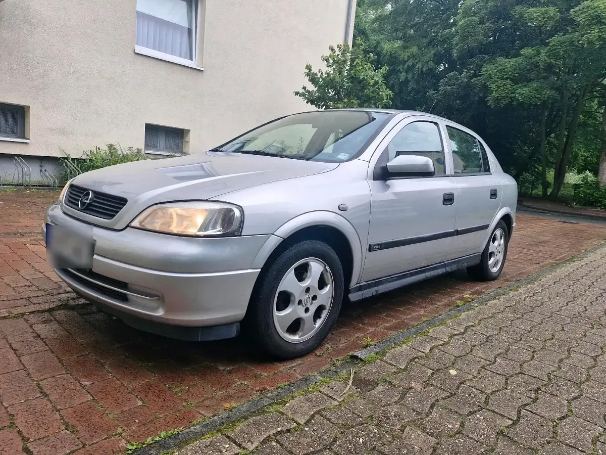 Gebraucht Opel Astra 101 PS (74 kW) 1999 Grau Limousine