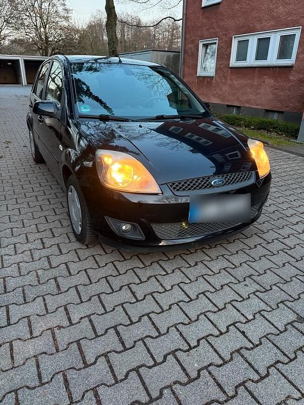 Gebraucht Ford Fiesta 69 PS (50 kW) 2008 Schwarz Kleinwagen