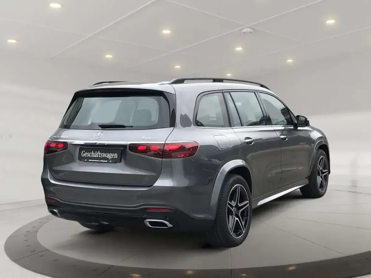 Gebraucht Mercedes GLS350 AMG 313 PS (230 kW) 2025 Grau SUV