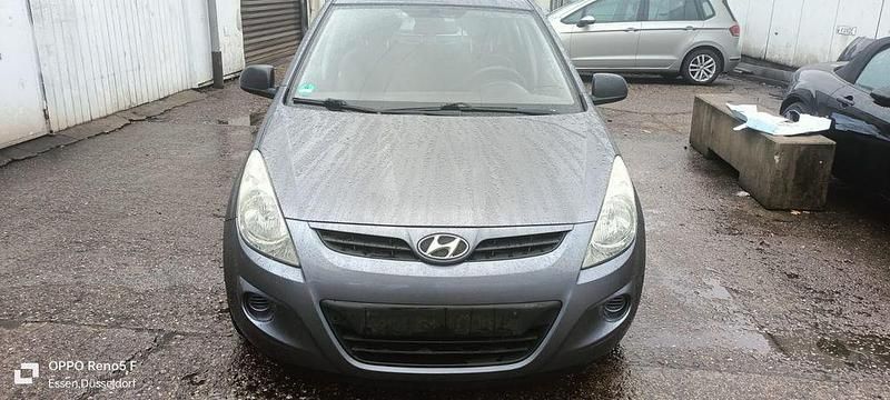Gebraucht Hyundai i20 Classic 77 PS (56 kW) 2010 Grau Kleinwagen
