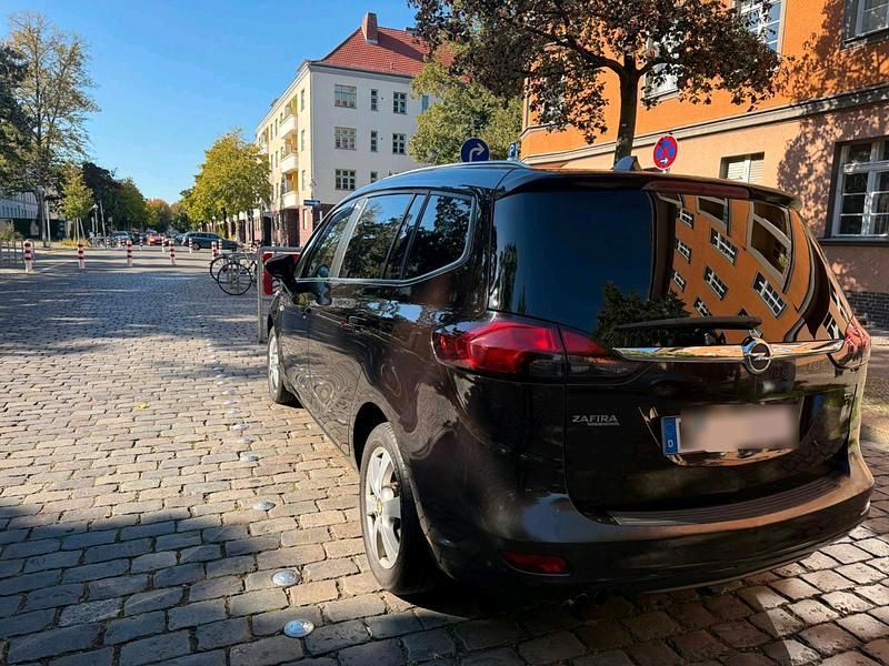 Gebraucht 2013 Opel Zafira Tourer Van / Kleinbus | 4.900 € (Fairer Preis) - Bild 1/4
