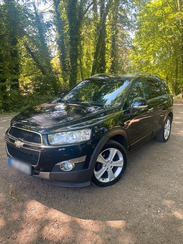 Schwarz Gebraucht 2011 Chevrolet Captiva SUV | 6.700 € (Fairer Preis) - Bild 1/4