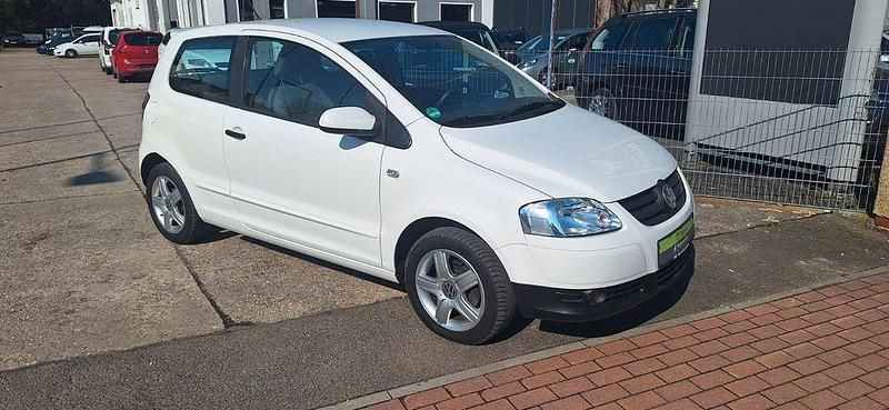 Gebraucht VW Fox Style 54 PS (39 kW) 2010 Weiß Kleinwagen