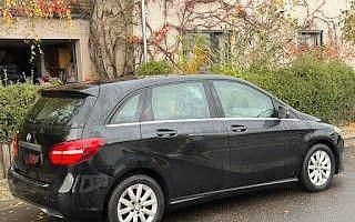 Gebraucht Mercedes B180 109 PS (80 kW) 2016 Schwarz Van / Kleinbus