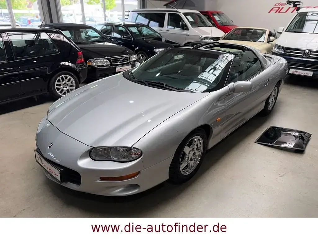 Używany Chevrolet Camaro 193 KM (141 kW) 1999 Srebrny Coupe