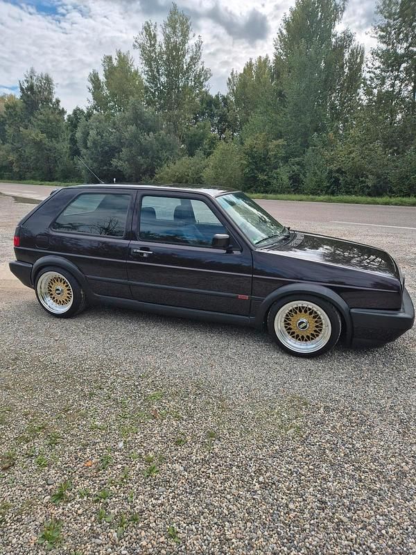 Używany VW Golf Edition 129 KM (94 kW) 1989 Purpurowy Coupe