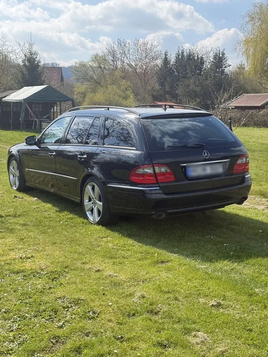 Gebraucht Mercedes E320 Avantgarde 224 PS (164 kW) 2008 Schwarz Kombi