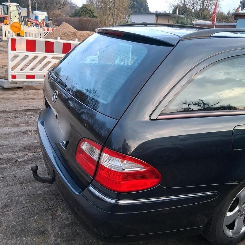 Gebraucht Mercedes E200 163 PS (119 kW) 2003 Andere farben Kombi