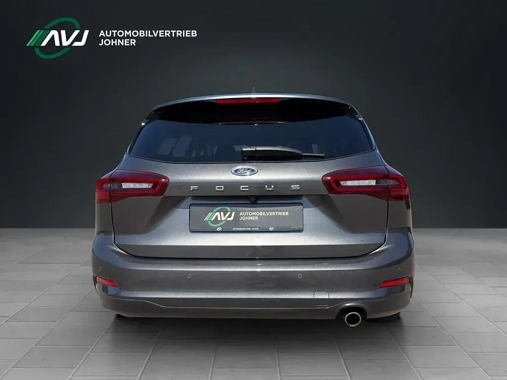 Gebraucht Ford Focus Titanium X 116 PS (85 kW) 2023 Grau Kombi