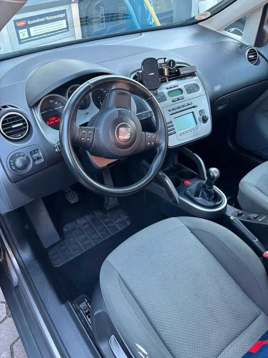 Używany Seat Toledo 140 KM (102 kW) 2005 Szary Hatchback