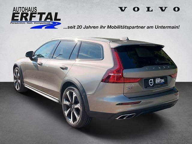 Gebraucht Volvo V60 CC Pro 250 PS (183 kW) 2020 Grau Kombi