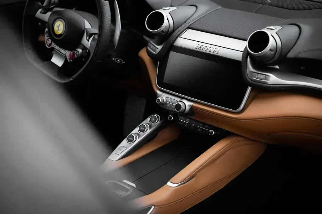 Gebraucht Ferrari GTC4Lusso 610 PS (448 kW) 2019 Schwarz Kombi