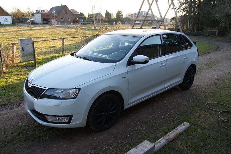 Gebraucht Skoda Rapid Drive 110 PS (80 kW) 2017 Weiß Kleinwagen