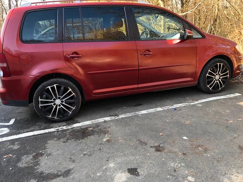 Gebraucht VW Touran 170 PS (125 kW) 2009 Rot Van / Kleinbus