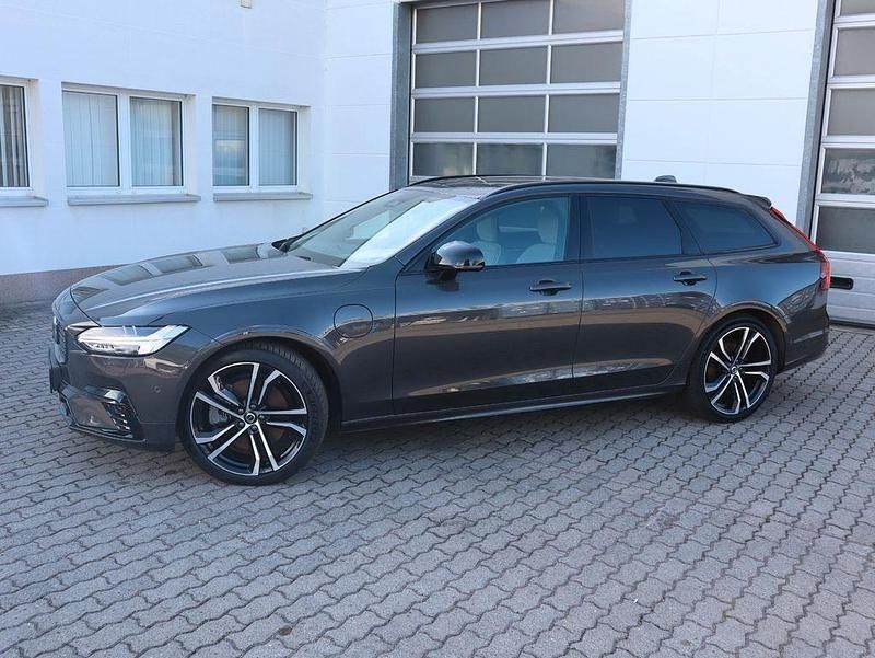 Gebraucht Volvo V90 Ultimate 455 PS (334 kW) 2022 Platinum grey / metallic Kombi