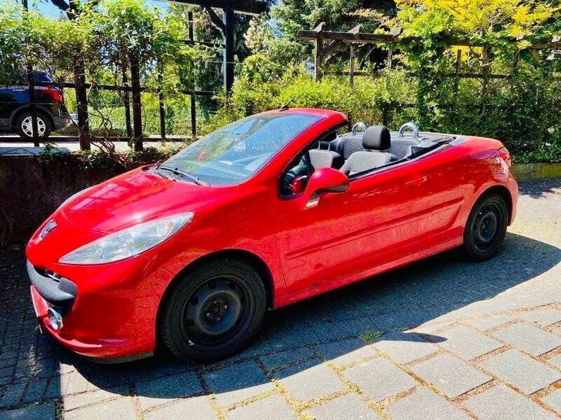 Rot Gebraucht 2009 Peugeot 207 CC Cabrio | 3.500 € (Fairer Preis) - Bild 1/4