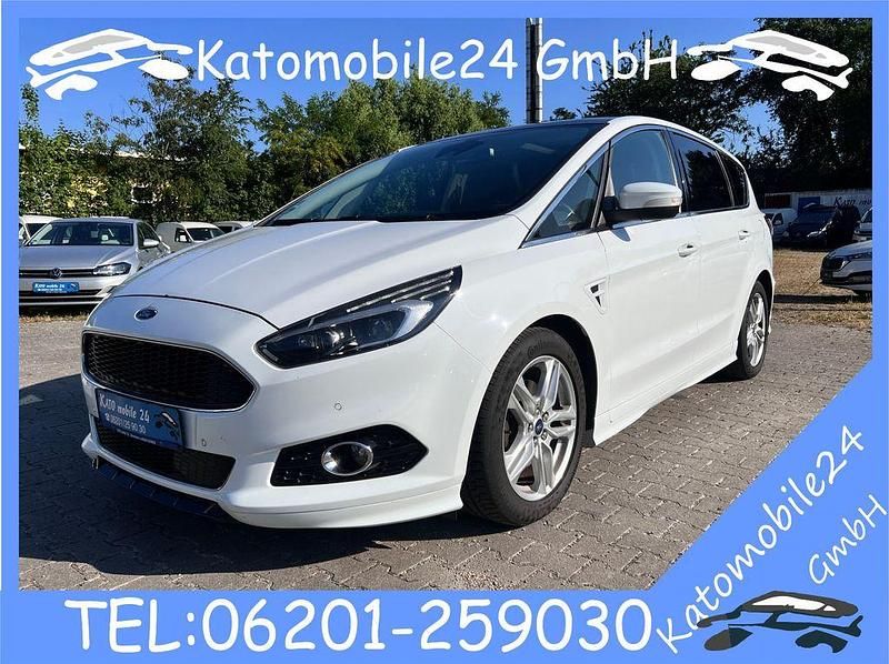Weiß Gebraucht 2017 Ford S-MAX Titanium Van / Kleinbus | 13.950 € (Etwas zu teuer) - Bild 1/4