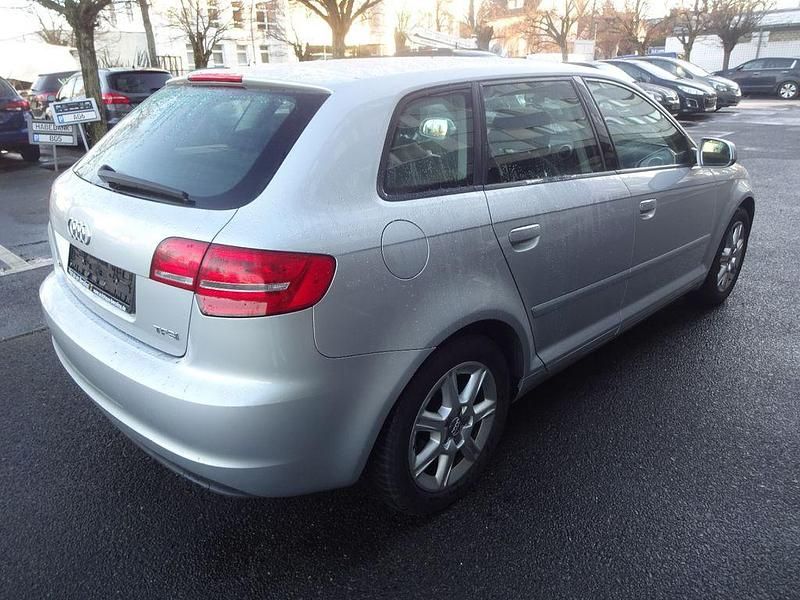 Gebraucht Audi A3 Ambiente 125 PS (91 kW) 2012 Silber Limousine