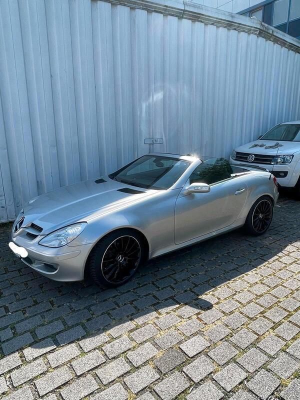 Silber Gebraucht 2007 Mercedes SLK200 Cabrio | 10.499 € (Fairer Preis) - Bild 1/4