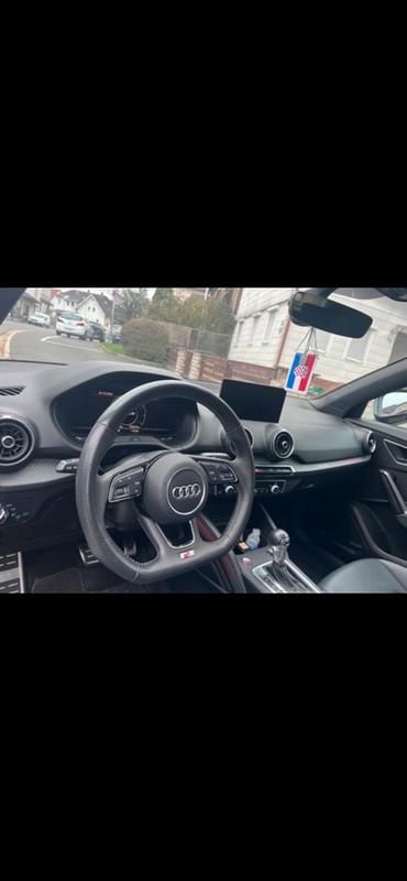 Gebraucht Audi SQ2 300 PS (220 kW) 2019 Grau SUV