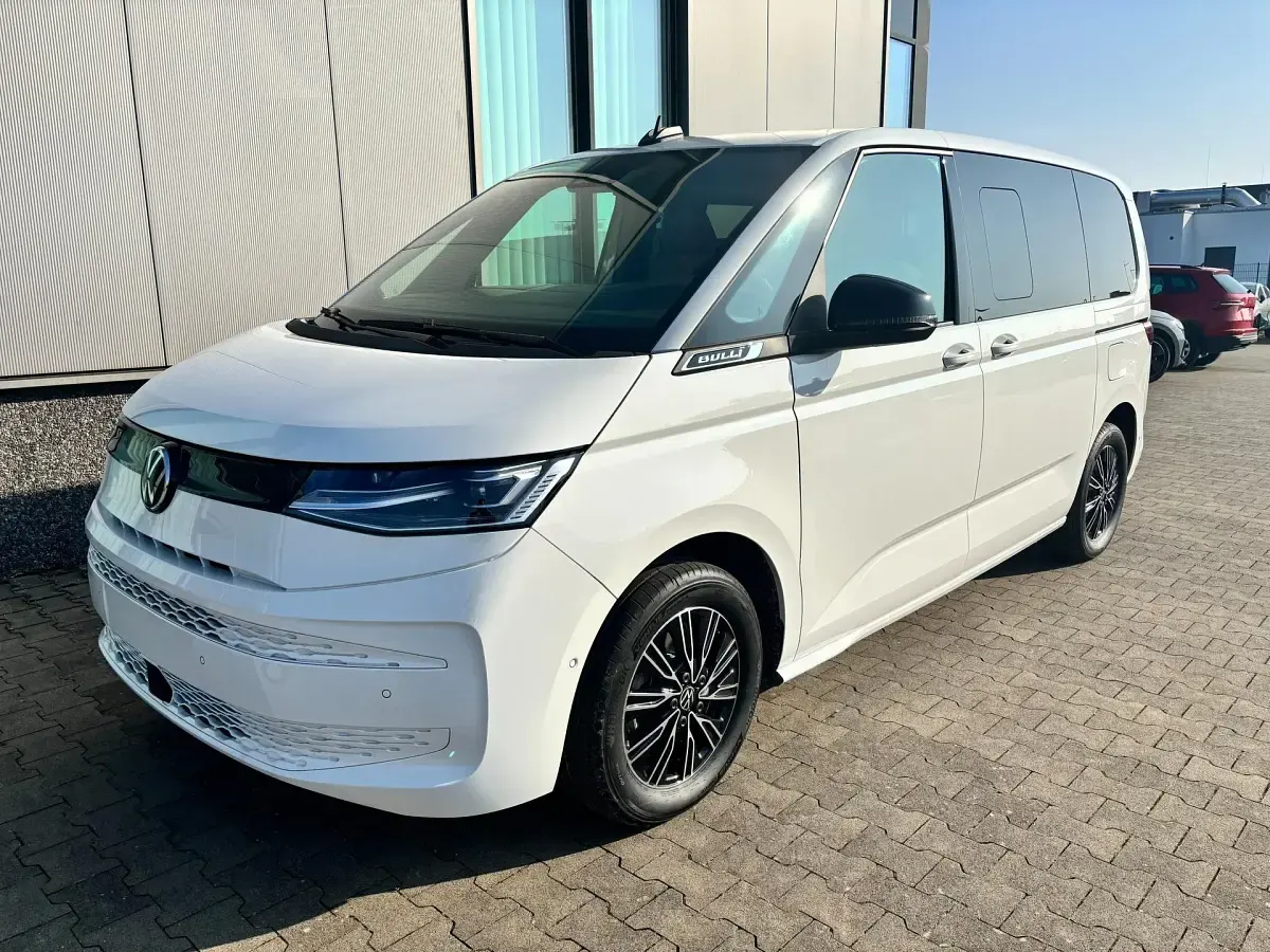 Neu VW Multivan Pro 150 PS (110 kW) 2026 Unilackierung candyweiß Van / Kleinbus