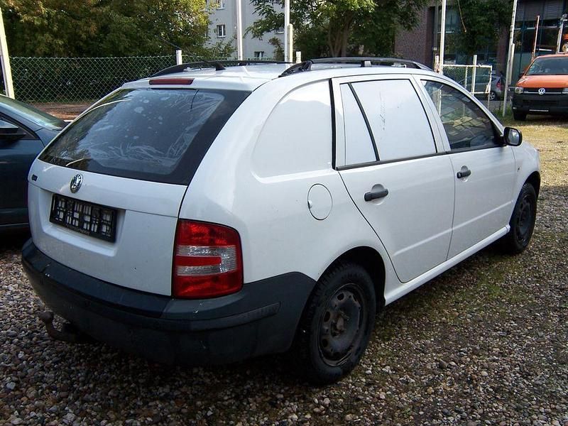 Gebraucht Skoda Roomster 64 PS (47 kW) 2006 Weiß Van / Kleinbus