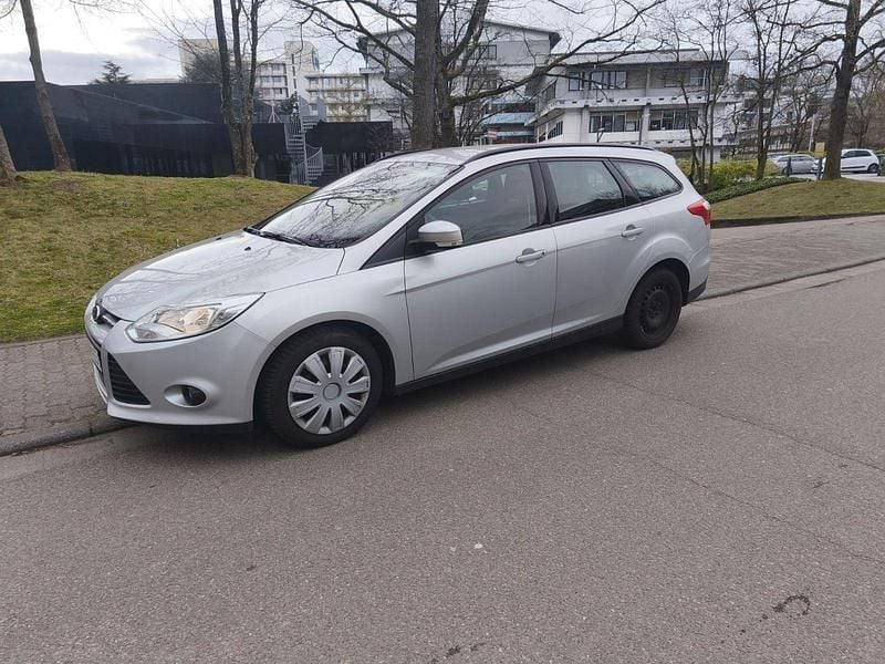 Gebraucht Ford Focus SYNC Edition 101 PS (74 kW) 2014 Grau Kombi