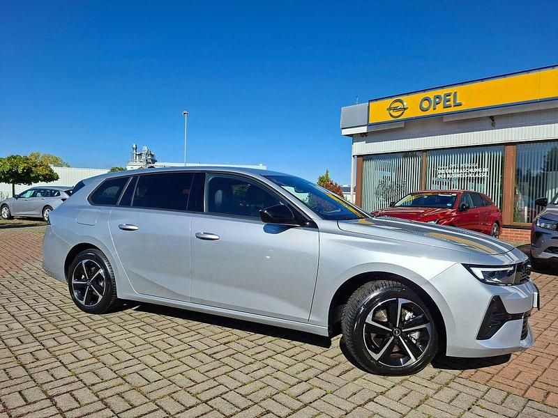 Silber Gebraucht 2024 Opel Astra Kombi | 23.990 € (Fairer Preis) - Bild 1/4