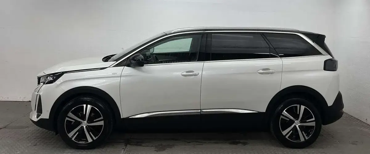 Gebraucht Peugeot 5008 GT 131 PS (96 kW) 2023 Perlmutt weiss (metallic) SUV