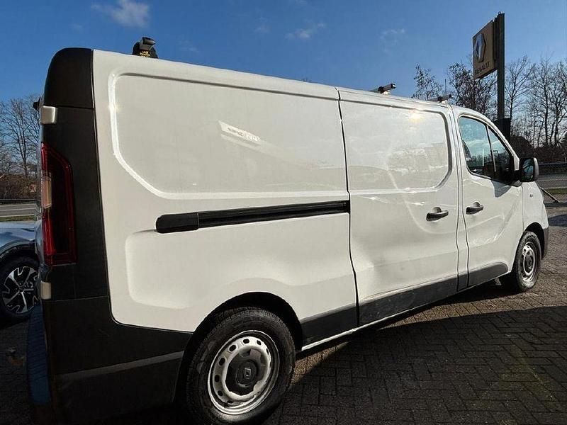 Gebraucht Renault Trafic Komfort 145 PS (106 kW) 2021 Weiß Van / Kleinbus