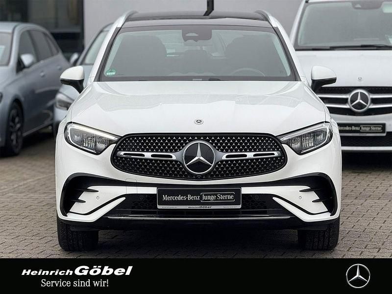 Gebraucht Mercedes GLC200 AMG 204 PS (150 kW) 2025 Weiß SUV
