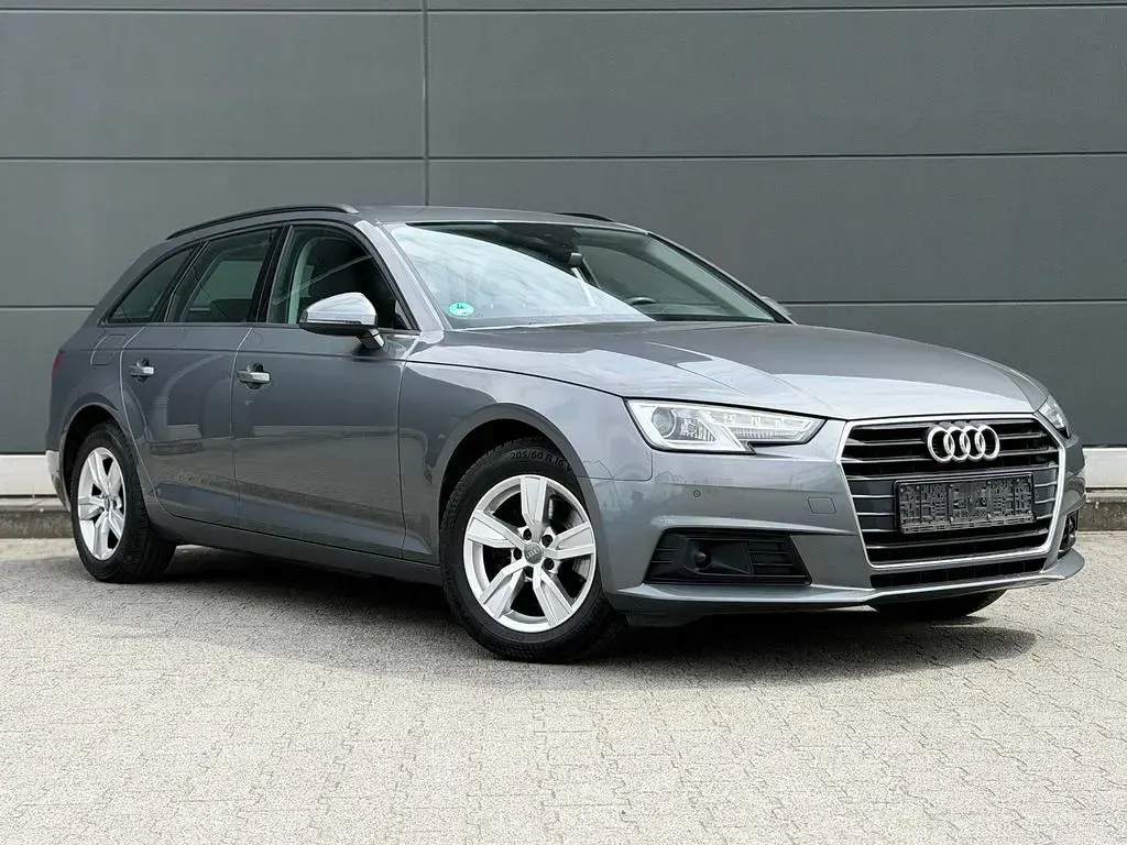 Gebraucht Audi A4 Design 150 PS (110 kW) 2016 Grau Kombi