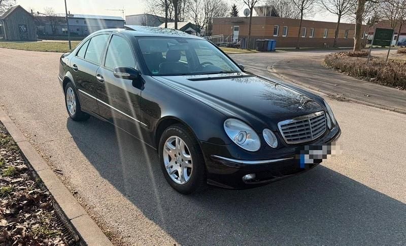 Gebraucht Mercedes E350 272 PS (200 kW) 2005 Blau Limousine