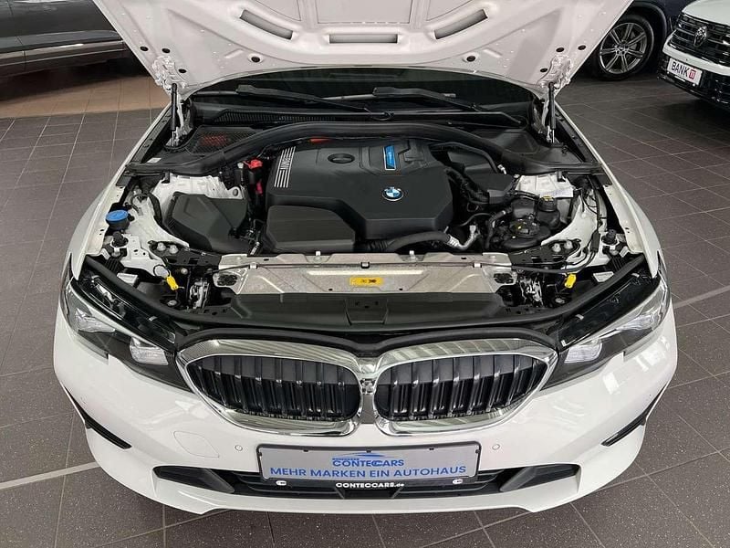 Gebraucht BMW 330 Advantage 184 PS (135 kW) 2022 Weiß Kombi
