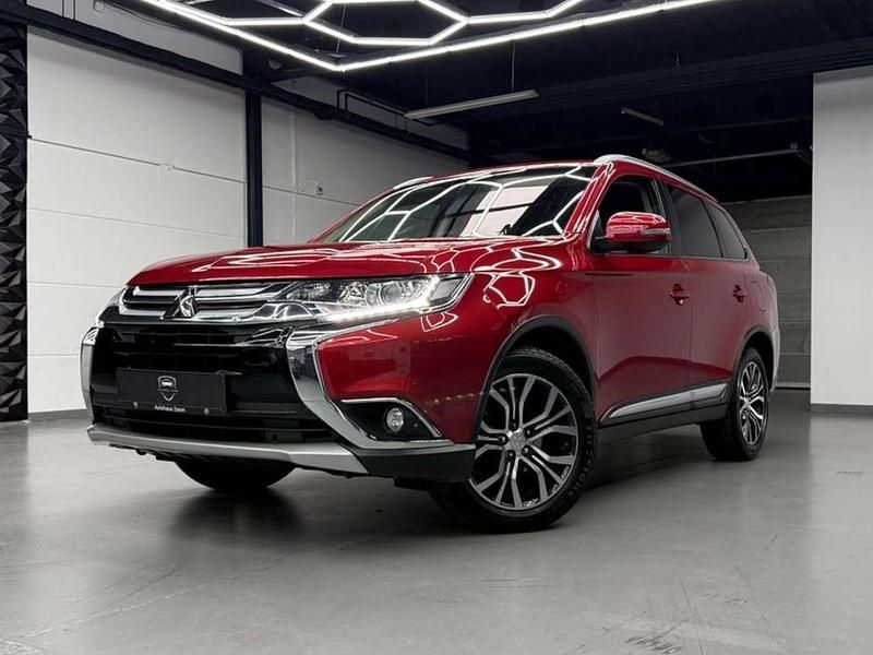 Rot Gebraucht 2017 Mitsubishi Outlander Edition SUV | 16.880 € (Etwas zu teuer) - Bild 1/3