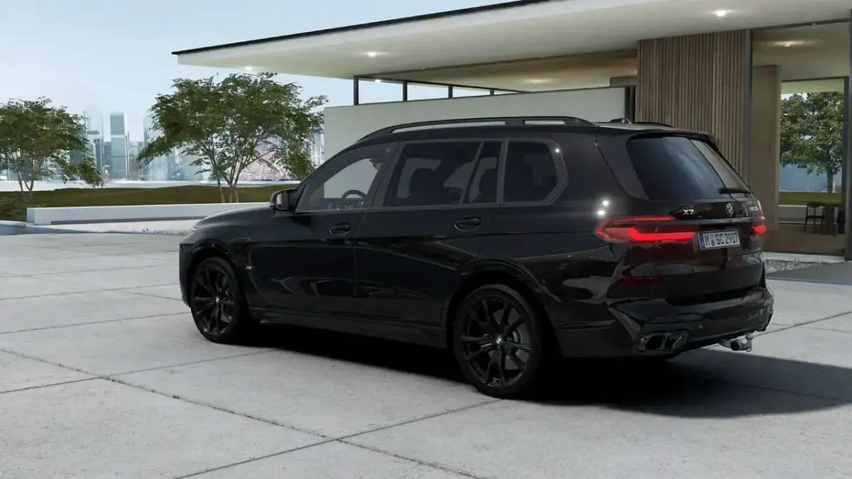 Gebraucht BMW X7 M Sport 530 PS (389 kW) 2026 Saphirschwarz metallic SUV